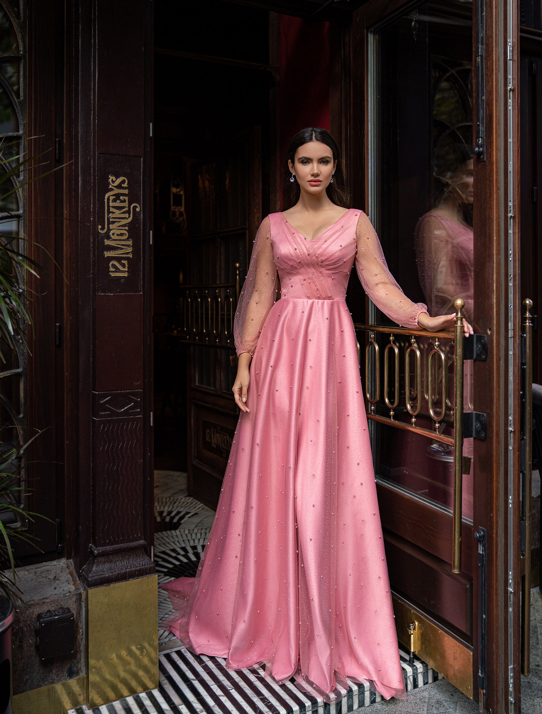 EVENING DRESS V228
