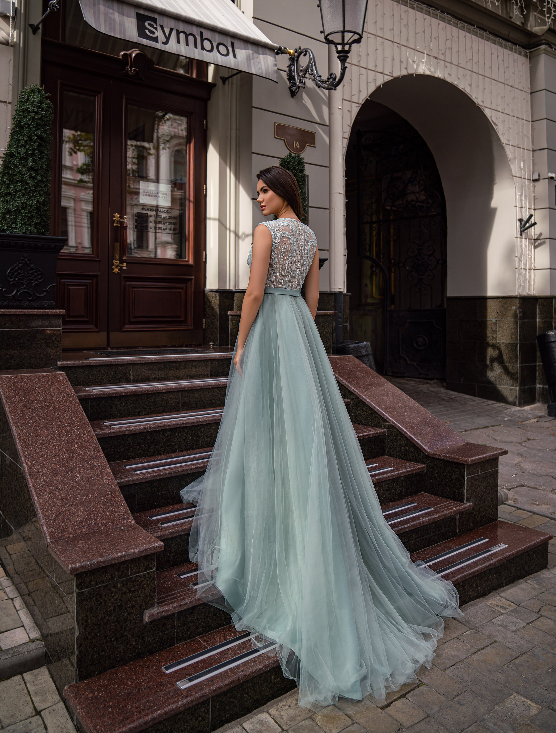 EVENING DRESS V229