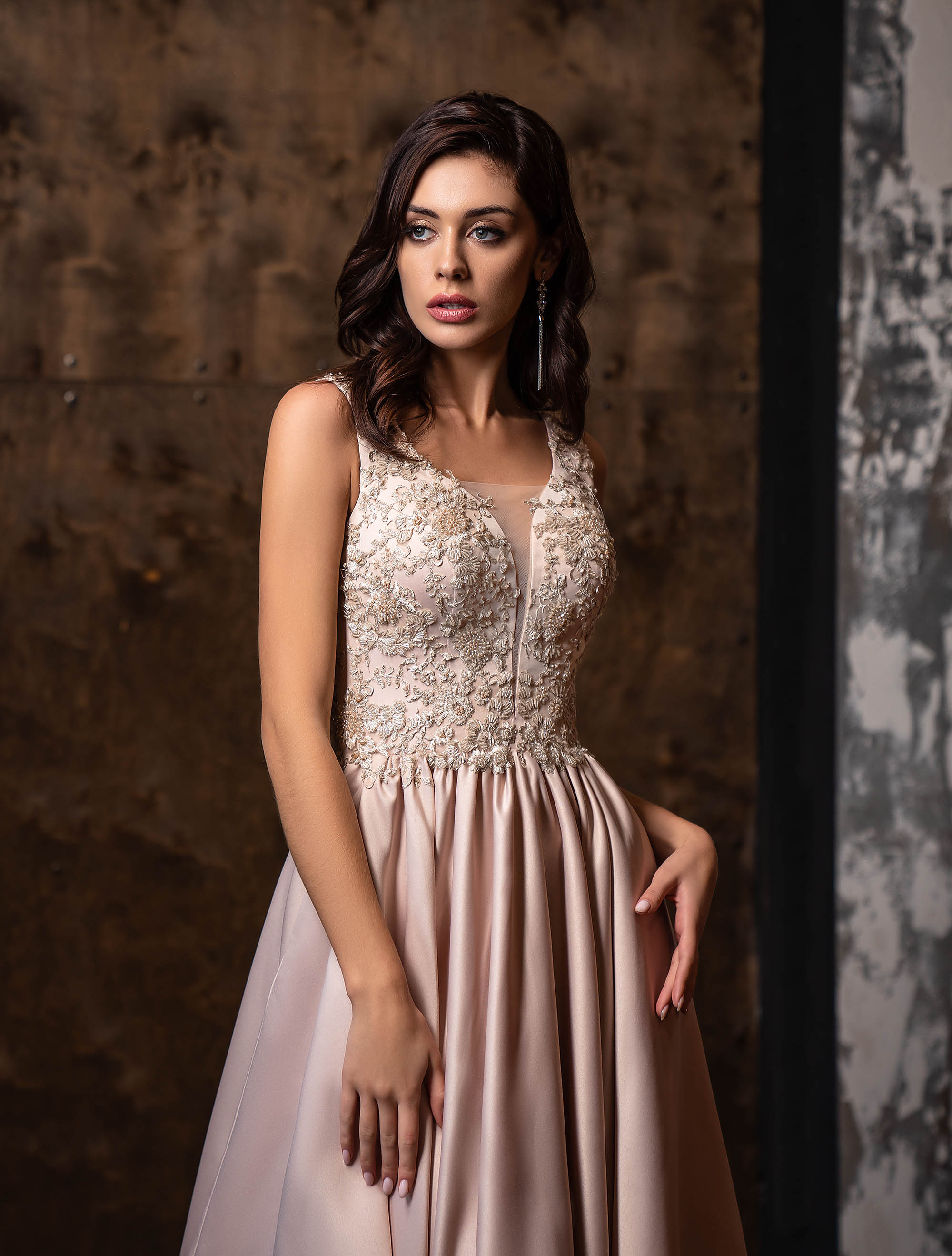 EVENING DRESSES V205