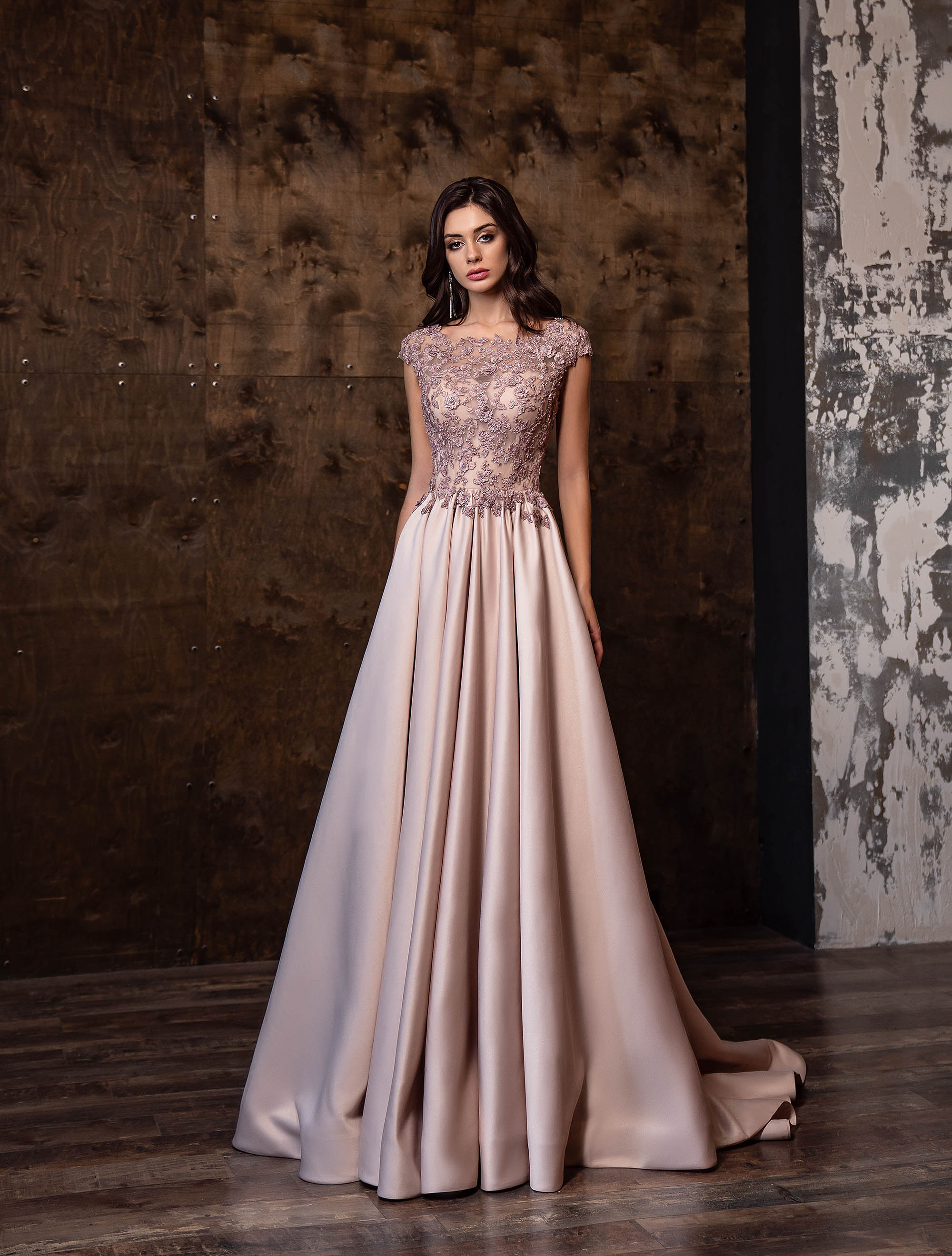 EVENING DRESSES V211