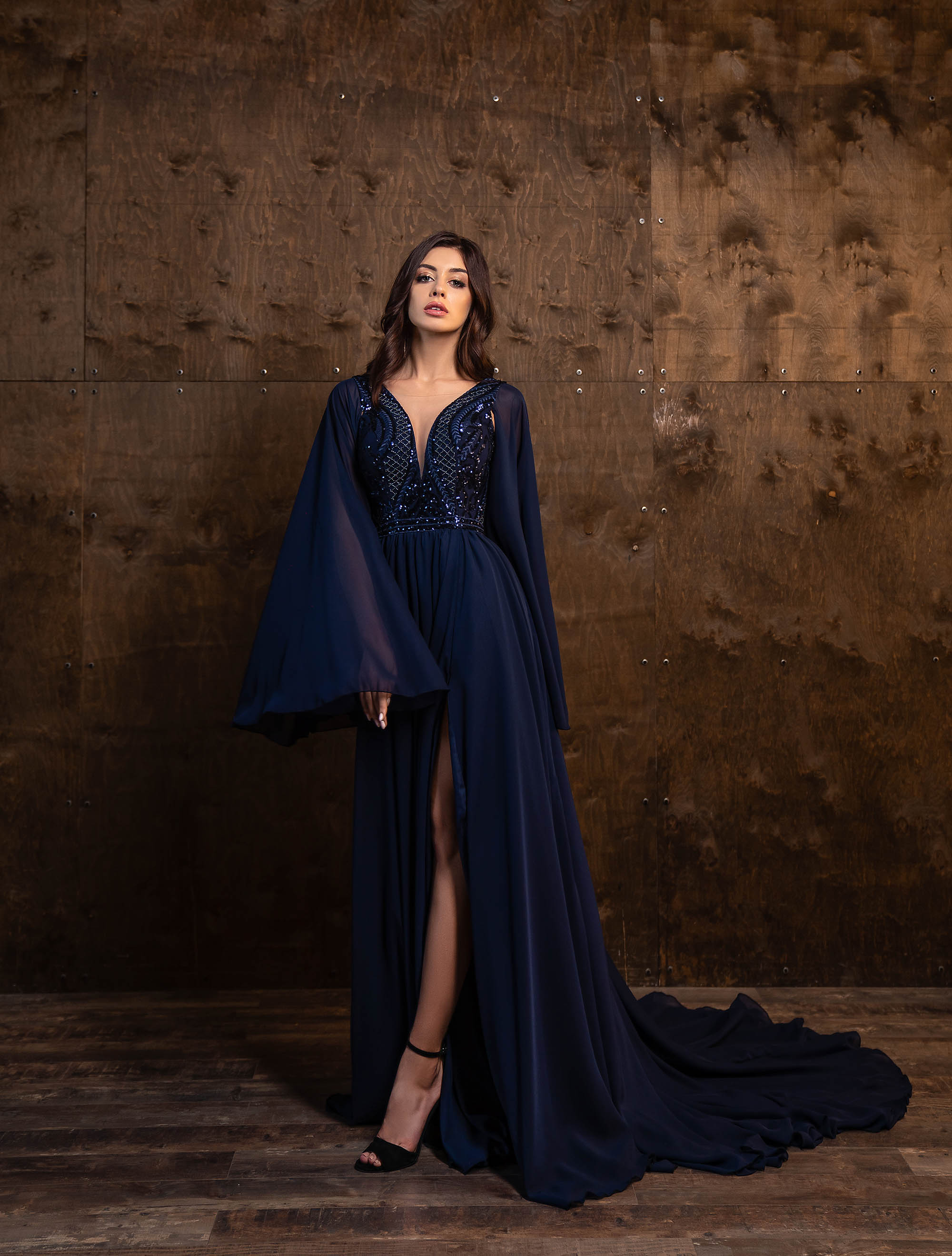 EVENING DRESSES V223