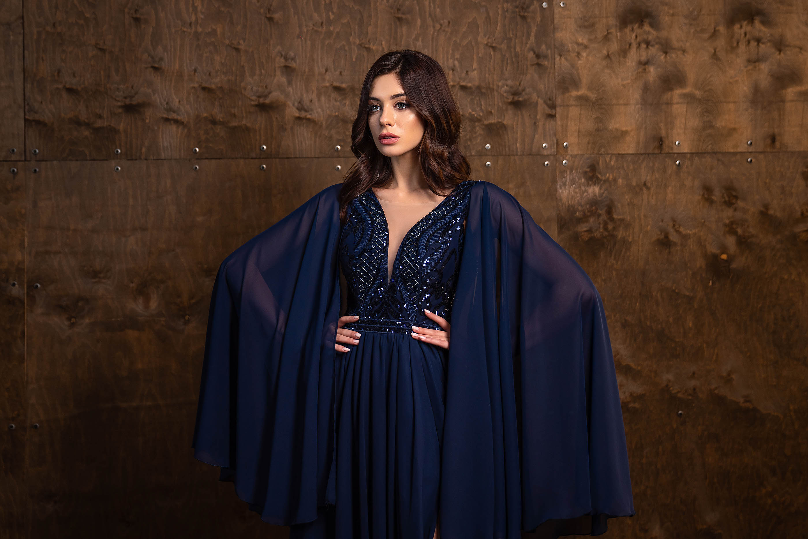 EVENING DRESSES V223