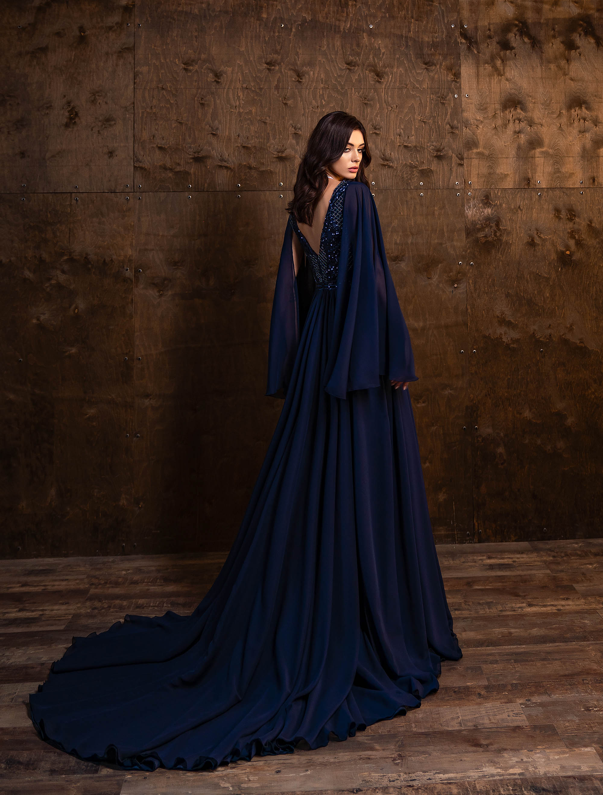 EVENING DRESSES V223