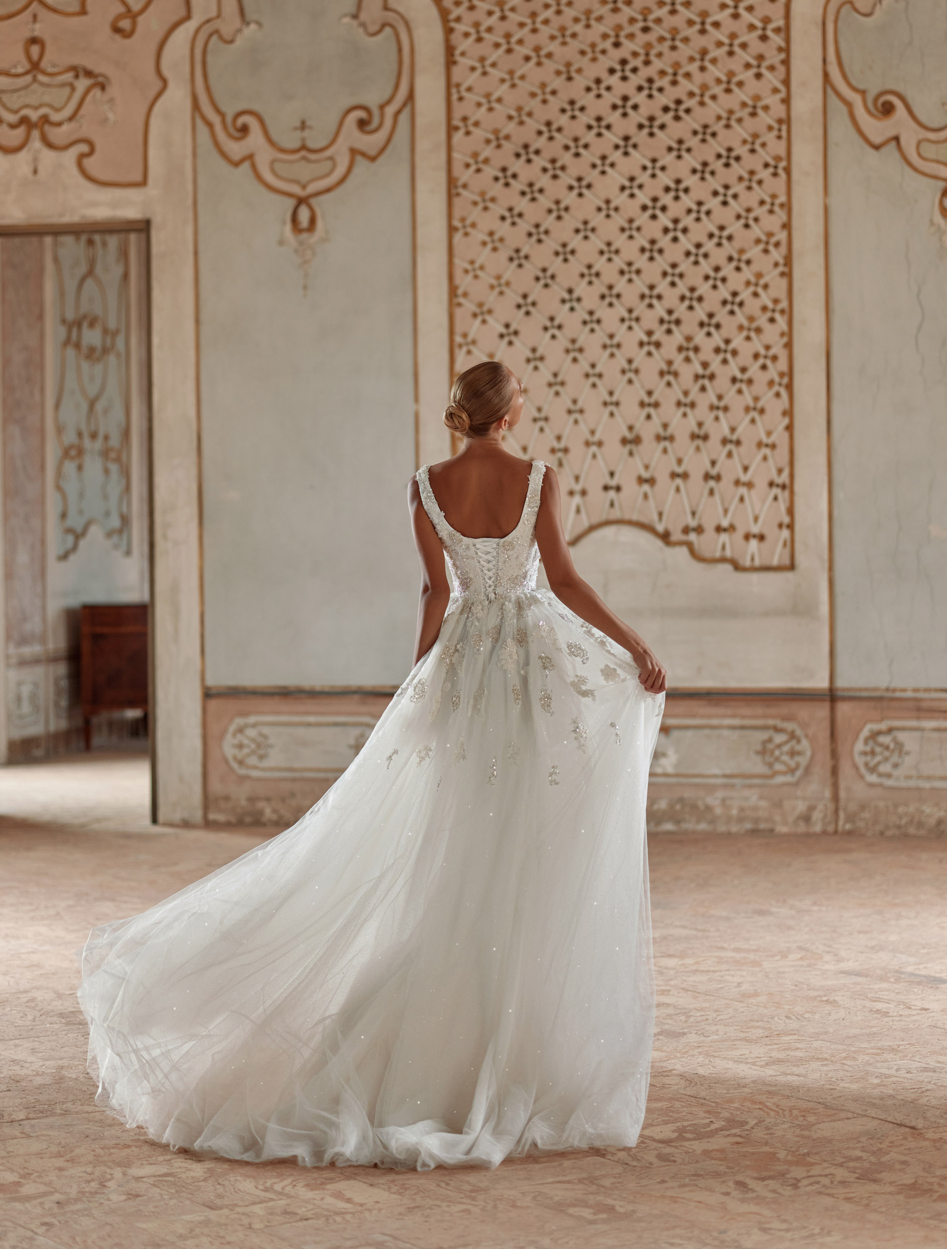 Wedding dress IVJ2024-068