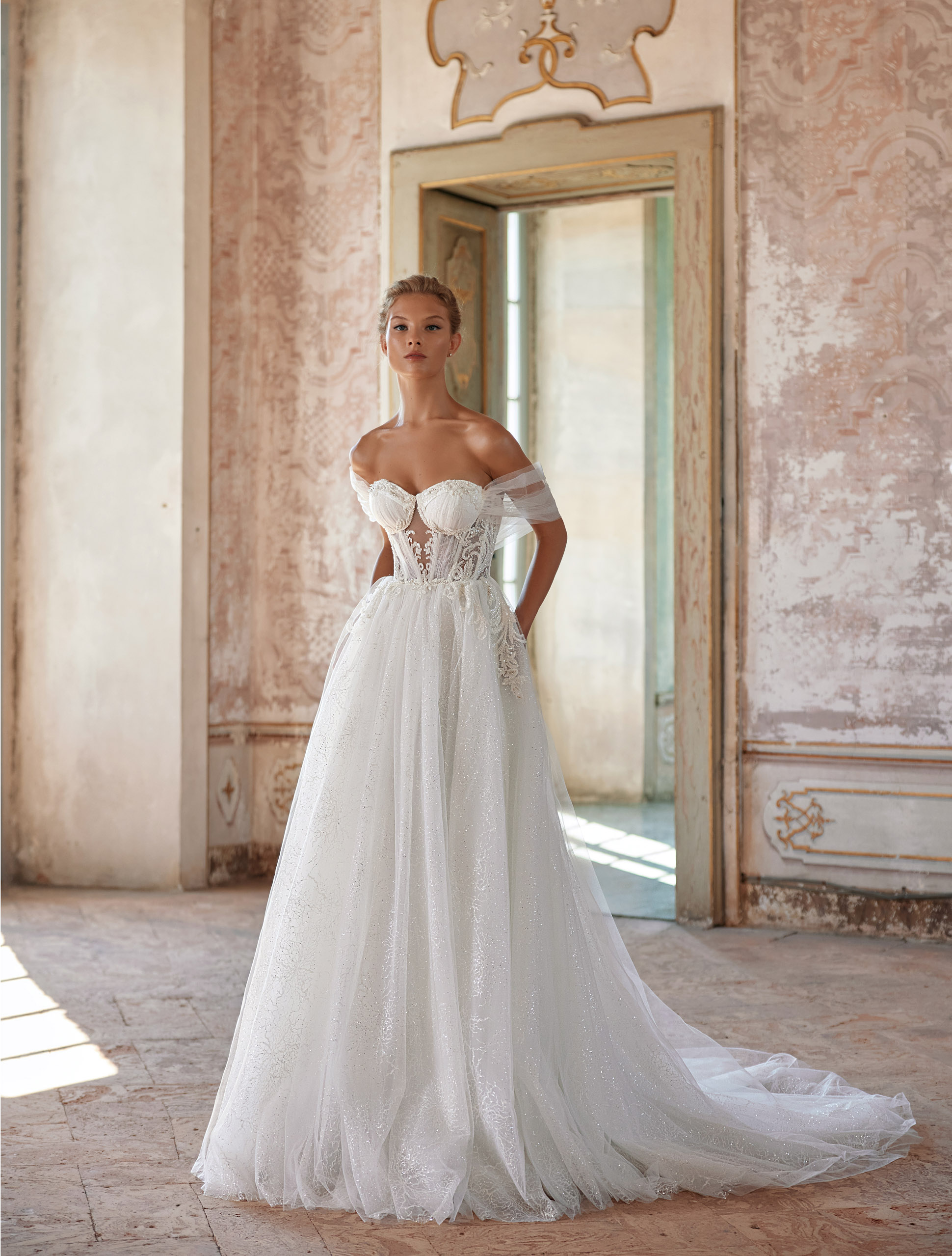 Wedding dress IVJ2024-069