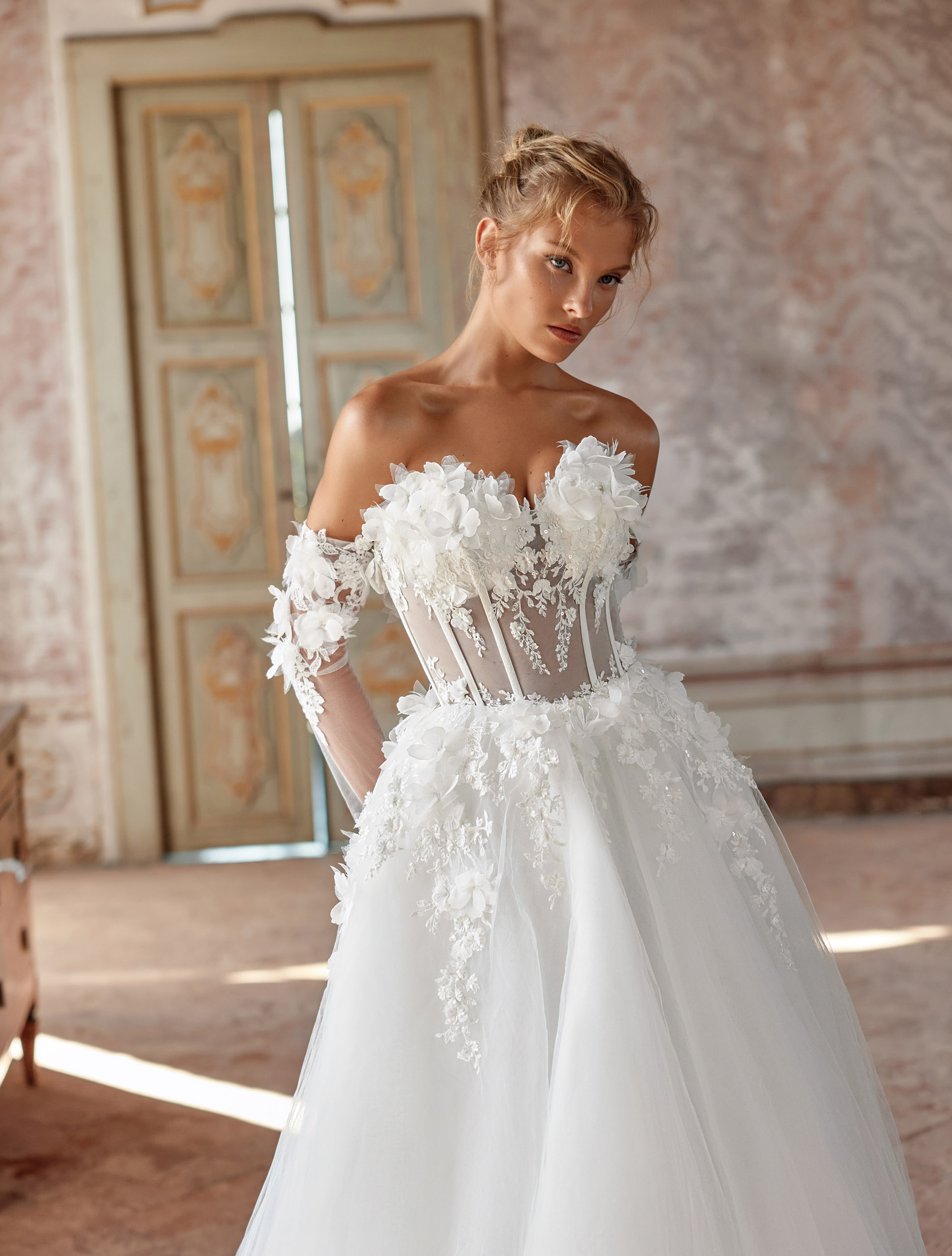Wedding dress IVJ2024-070