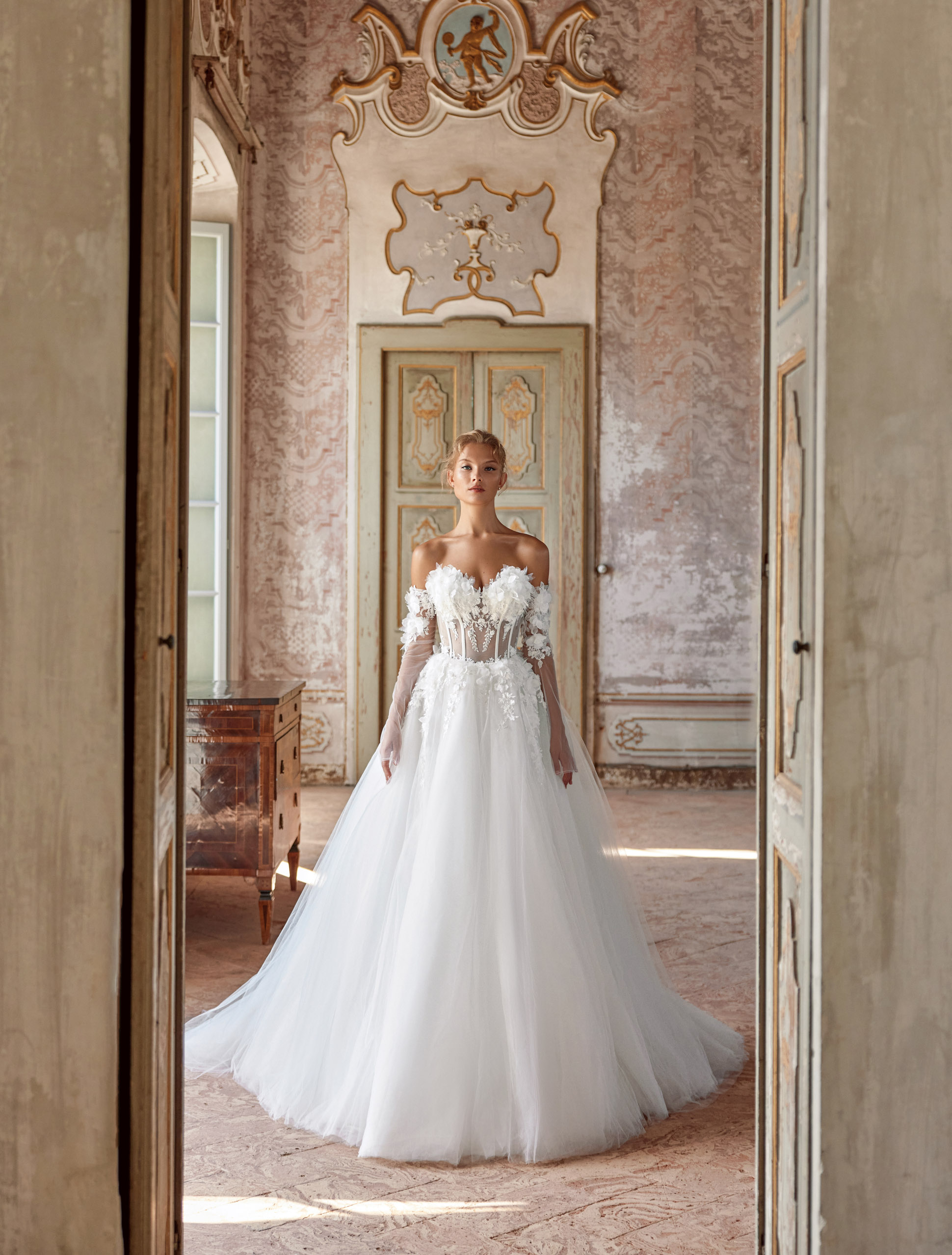 Wedding dress IVJ2024-070