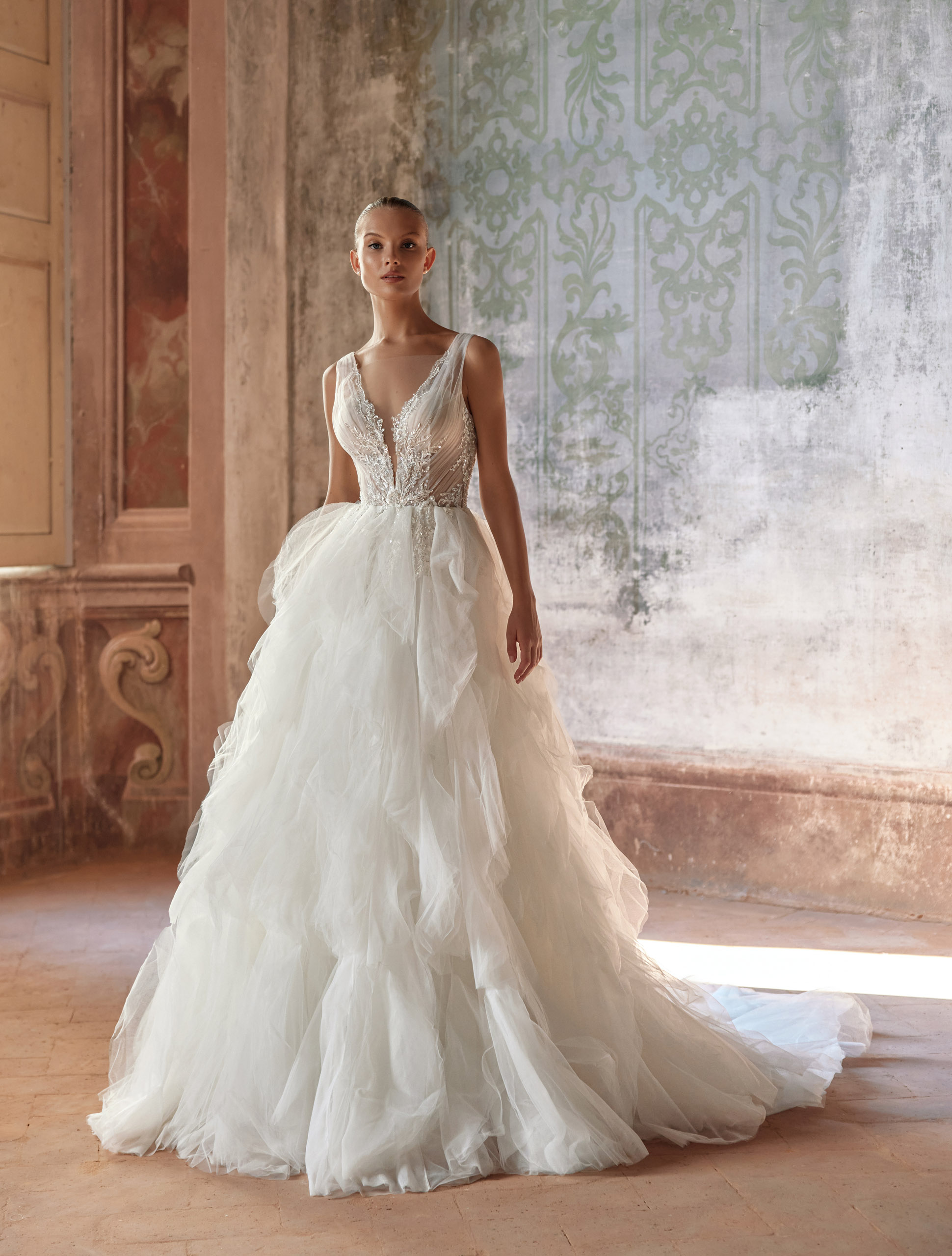 Wedding dress IVJ2024-077