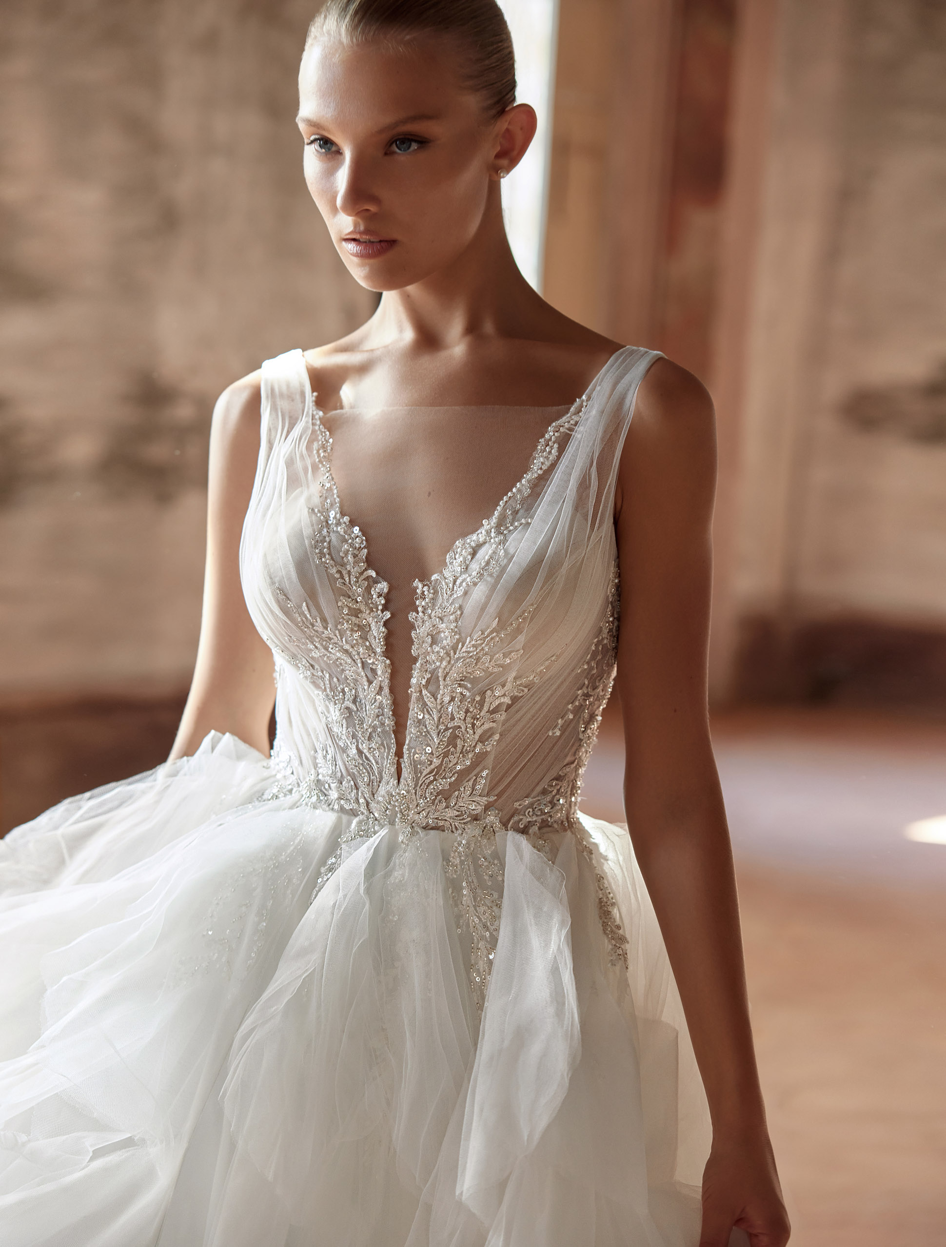 Wedding dress IVJ2024-077