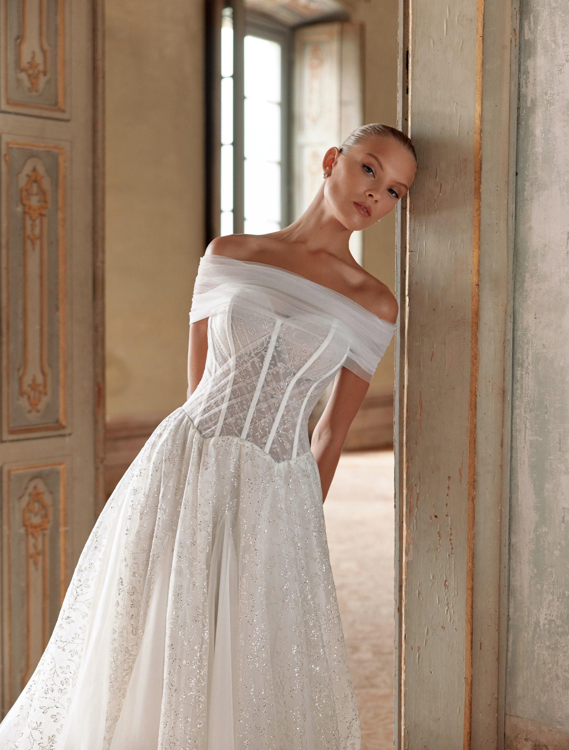 Wedding dress IVJ2024-079