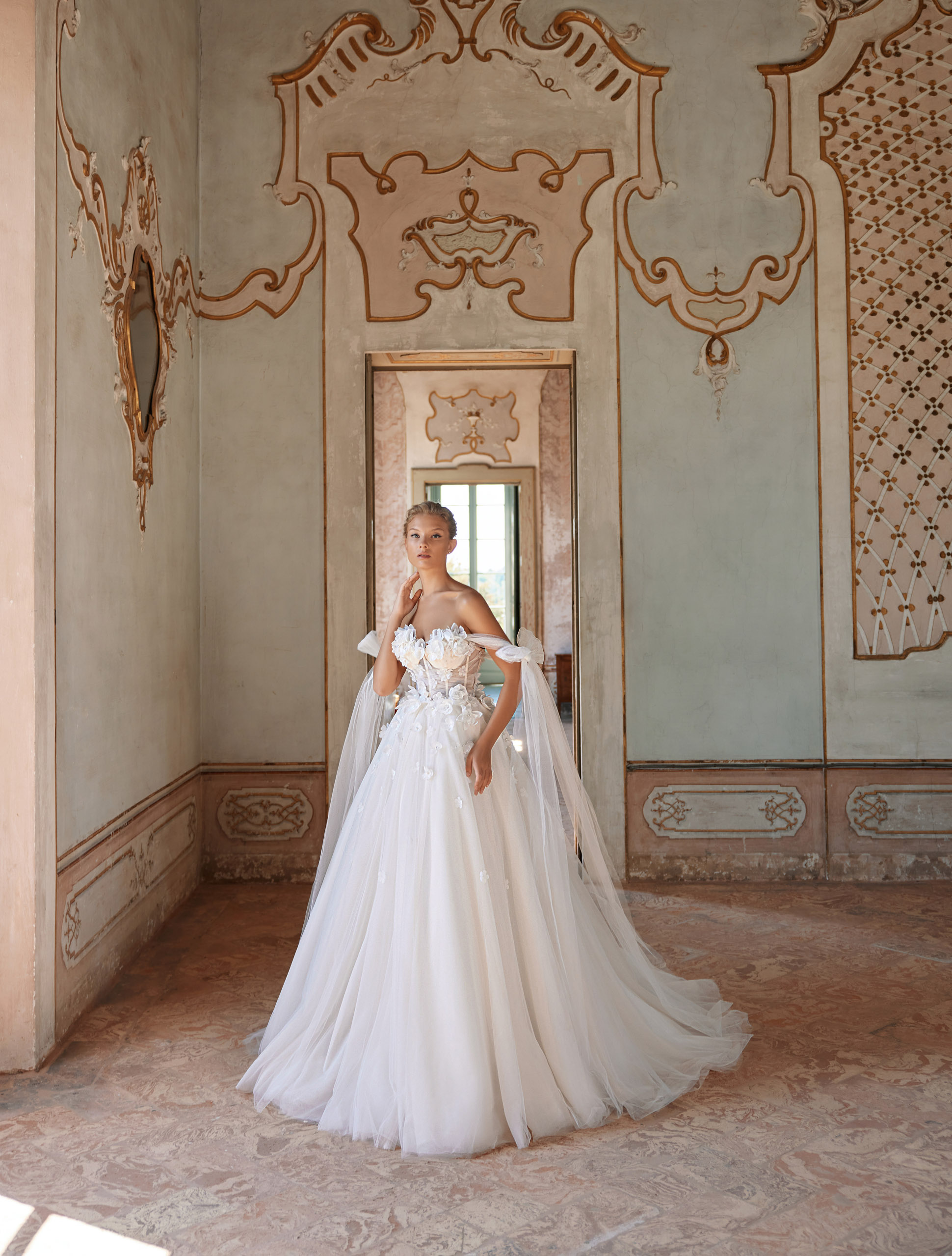 Wedding dress IVJ2024-082