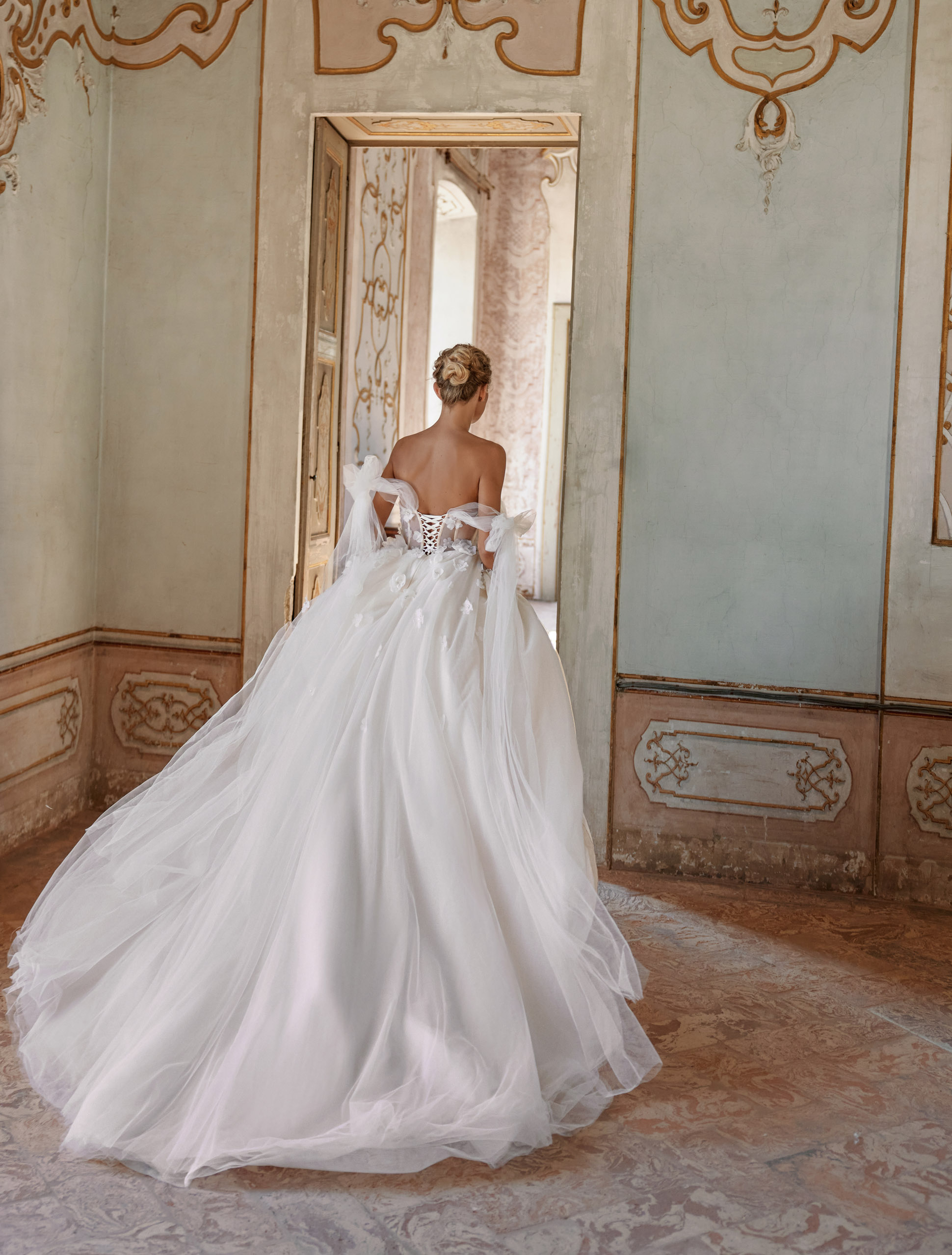 Wedding dress IVJ2024-082