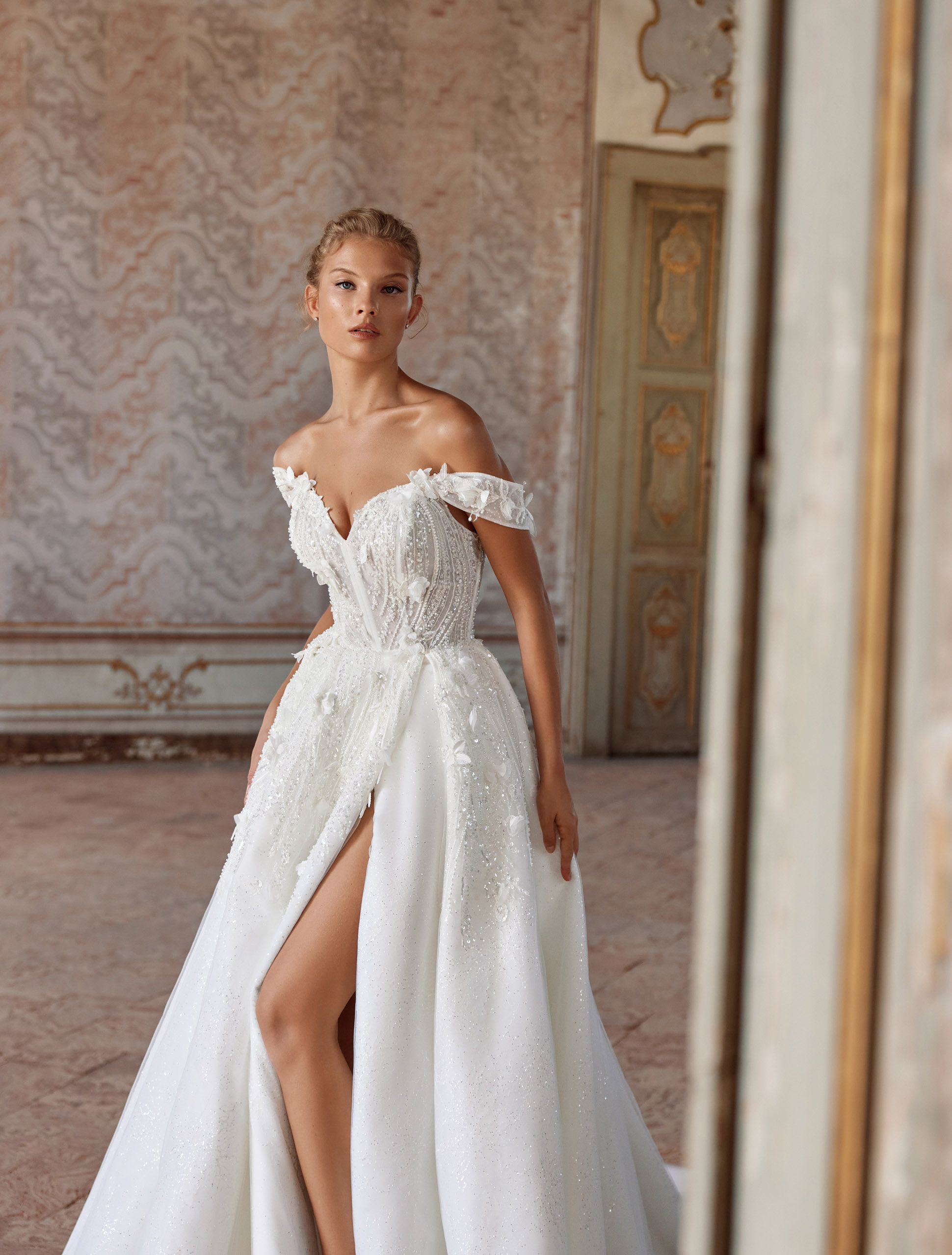 Wedding dress IVJ2024-083