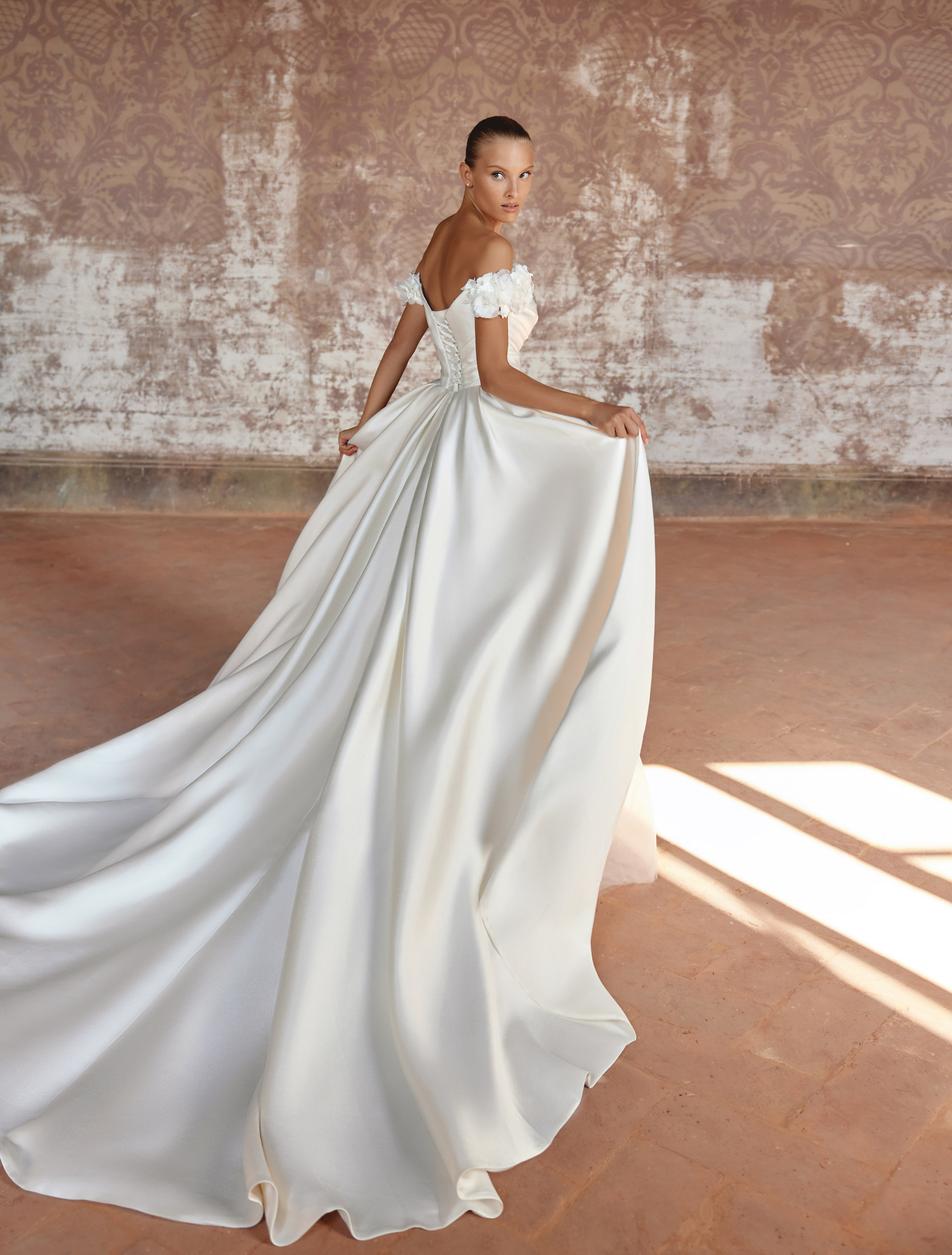 Wedding dress IVJ2024-086