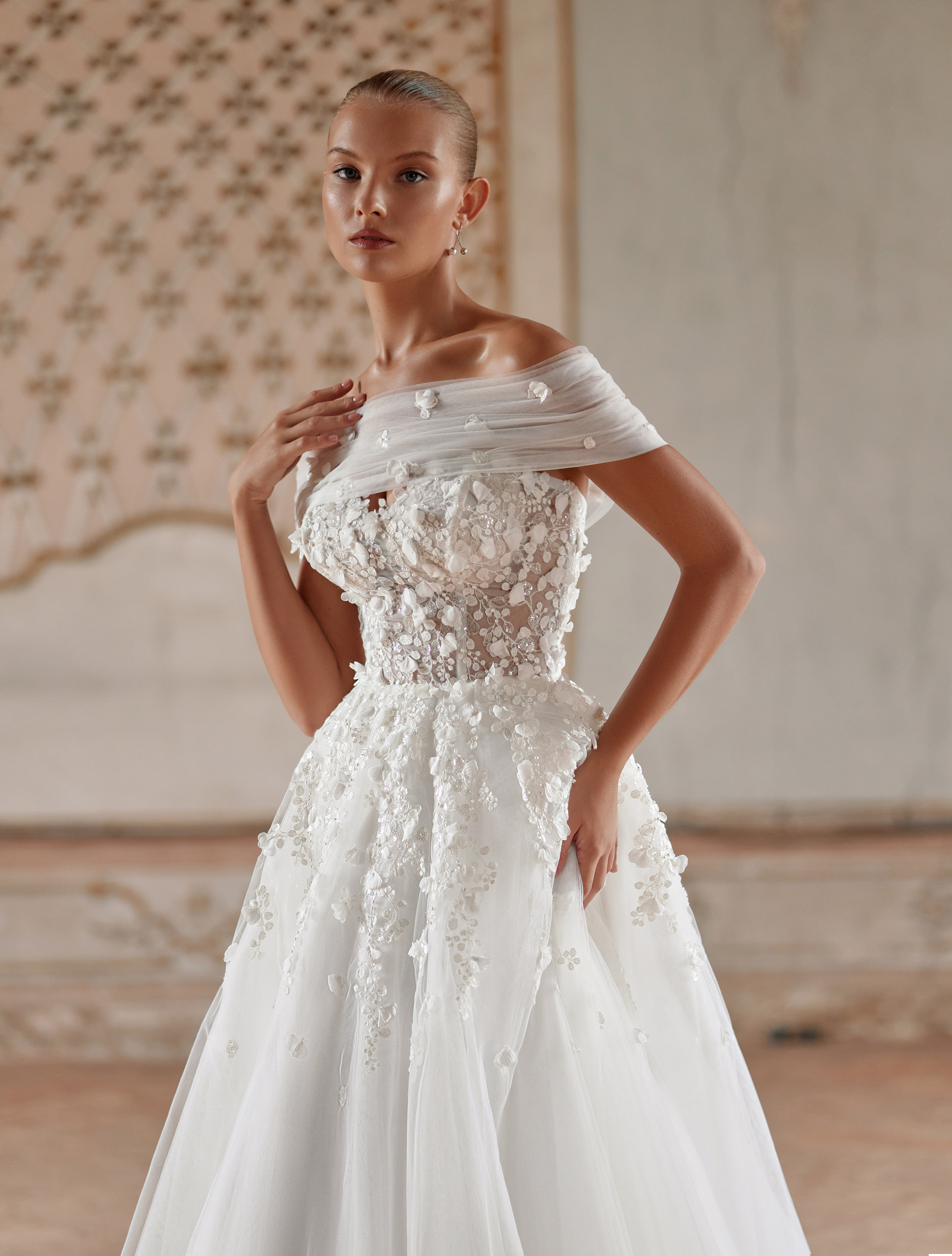 Wedding dress IVJ2024-088