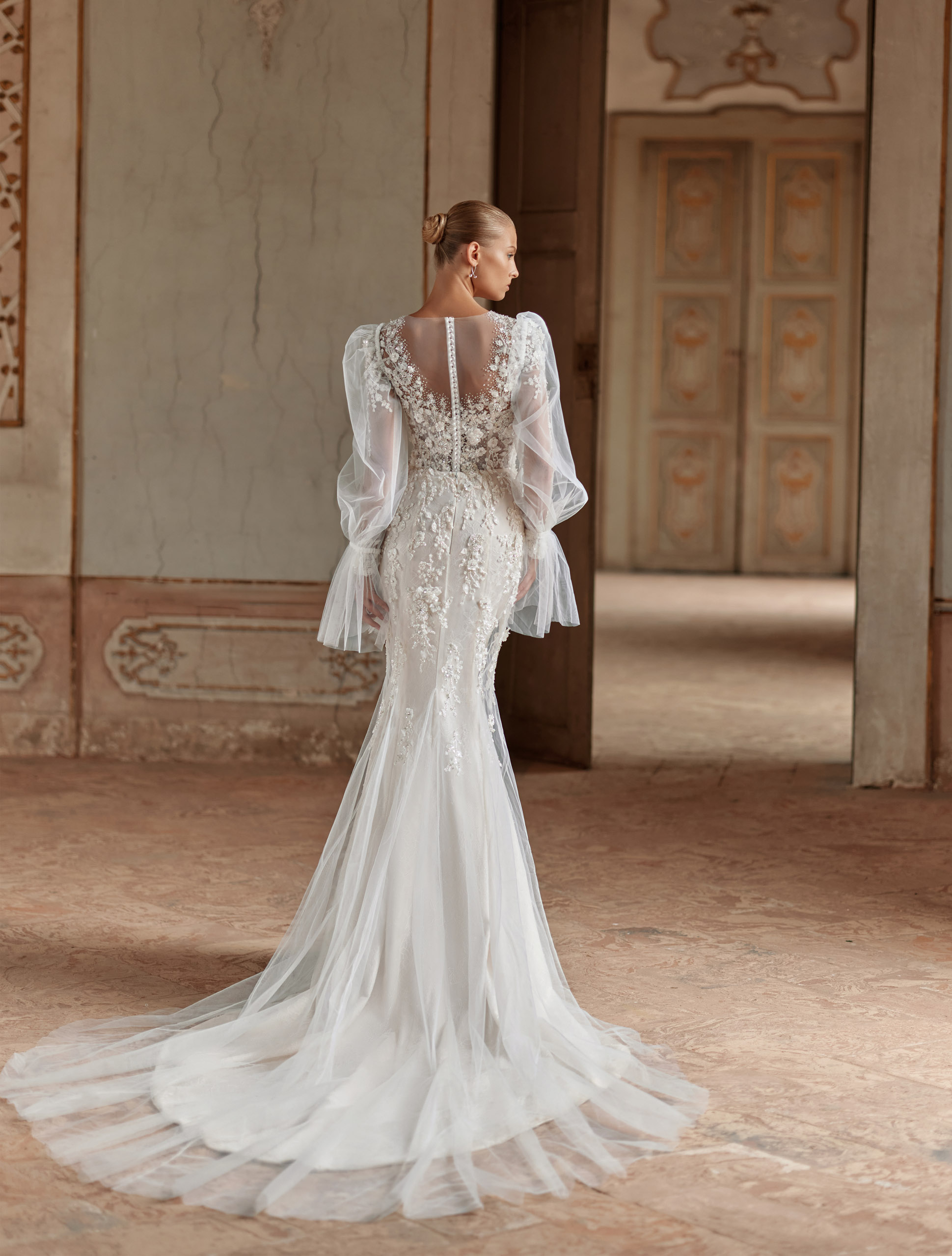 Wedding dress IVJ2024-091