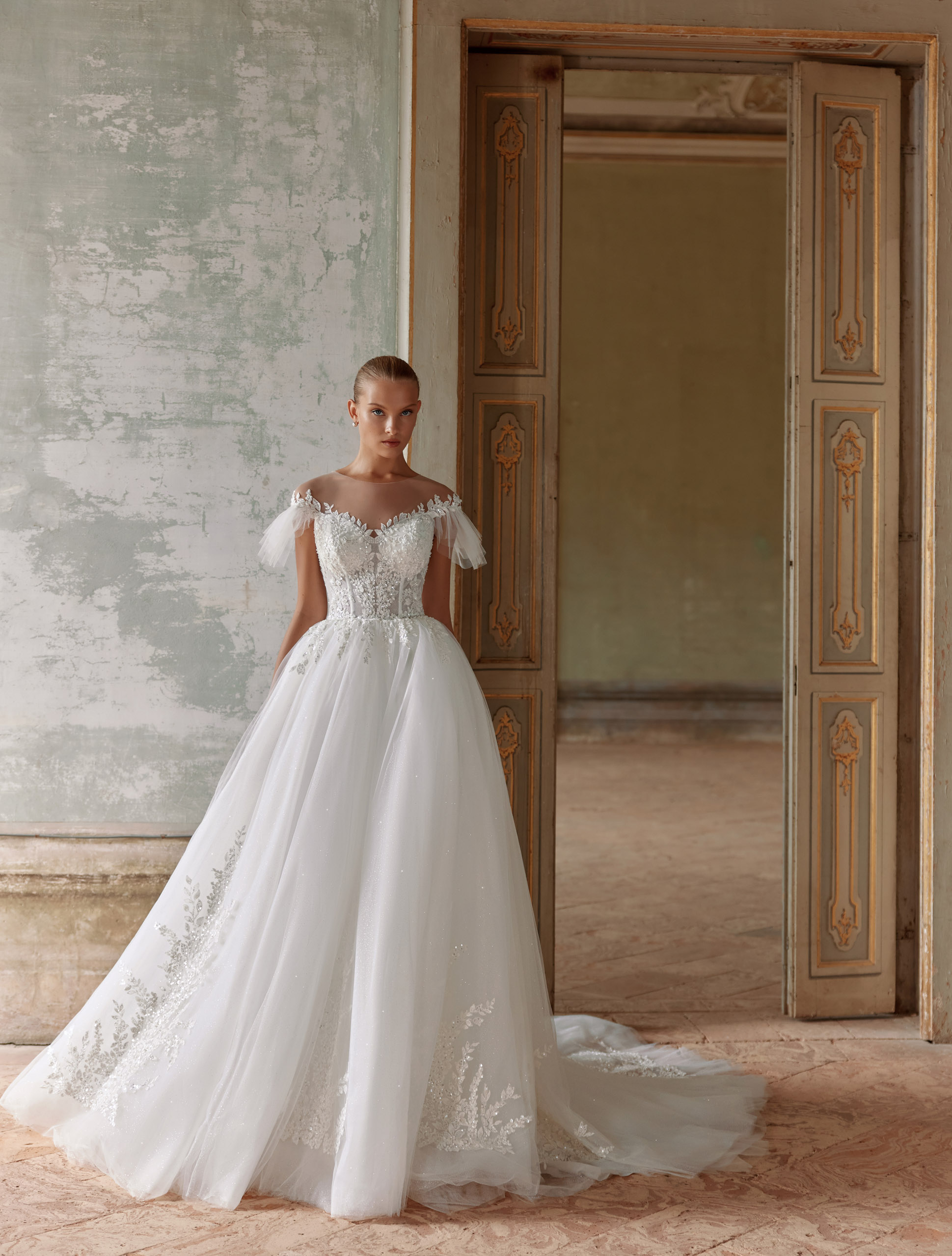 Wedding dress IVJ2024-092