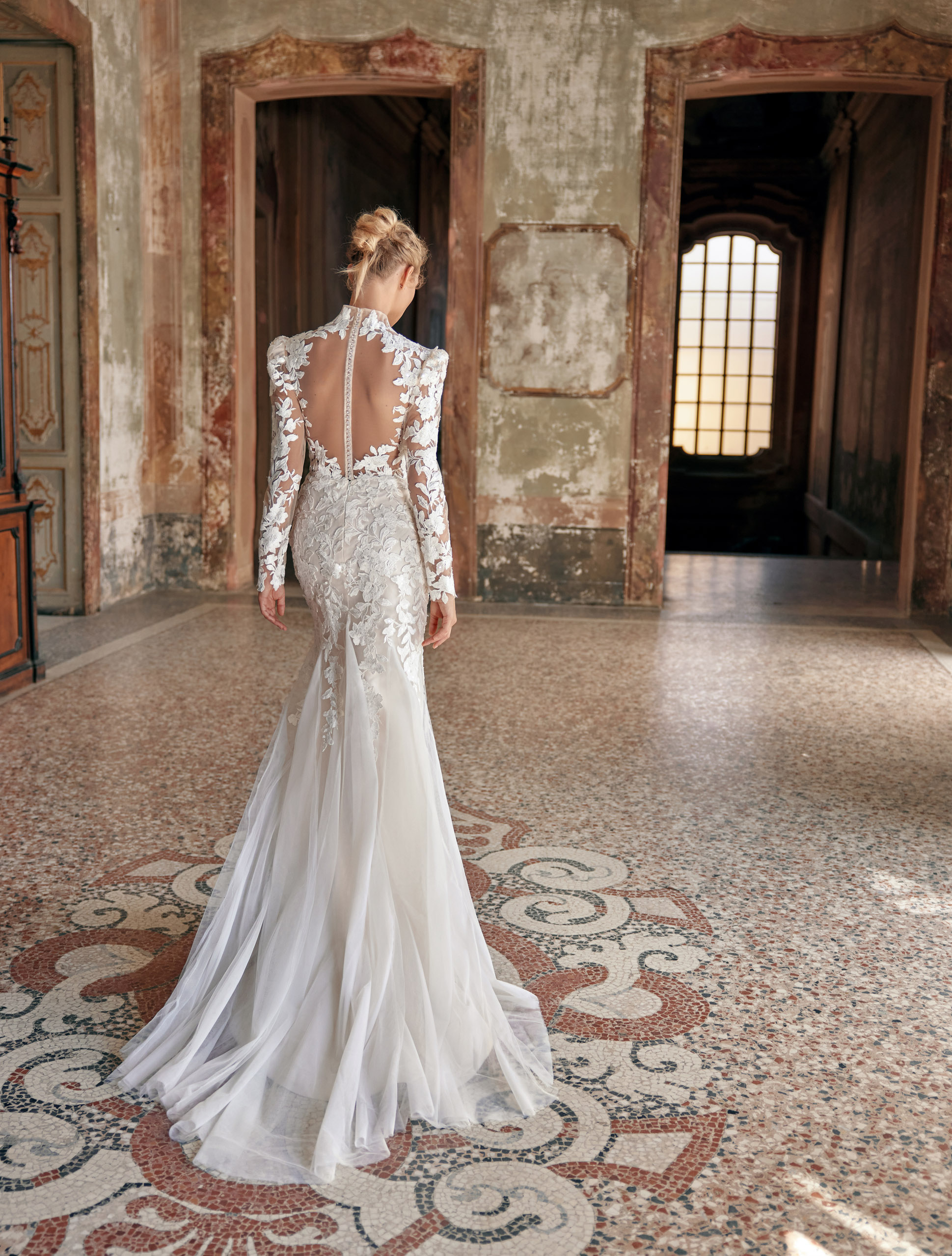 Wedding dress IVJ2024-093