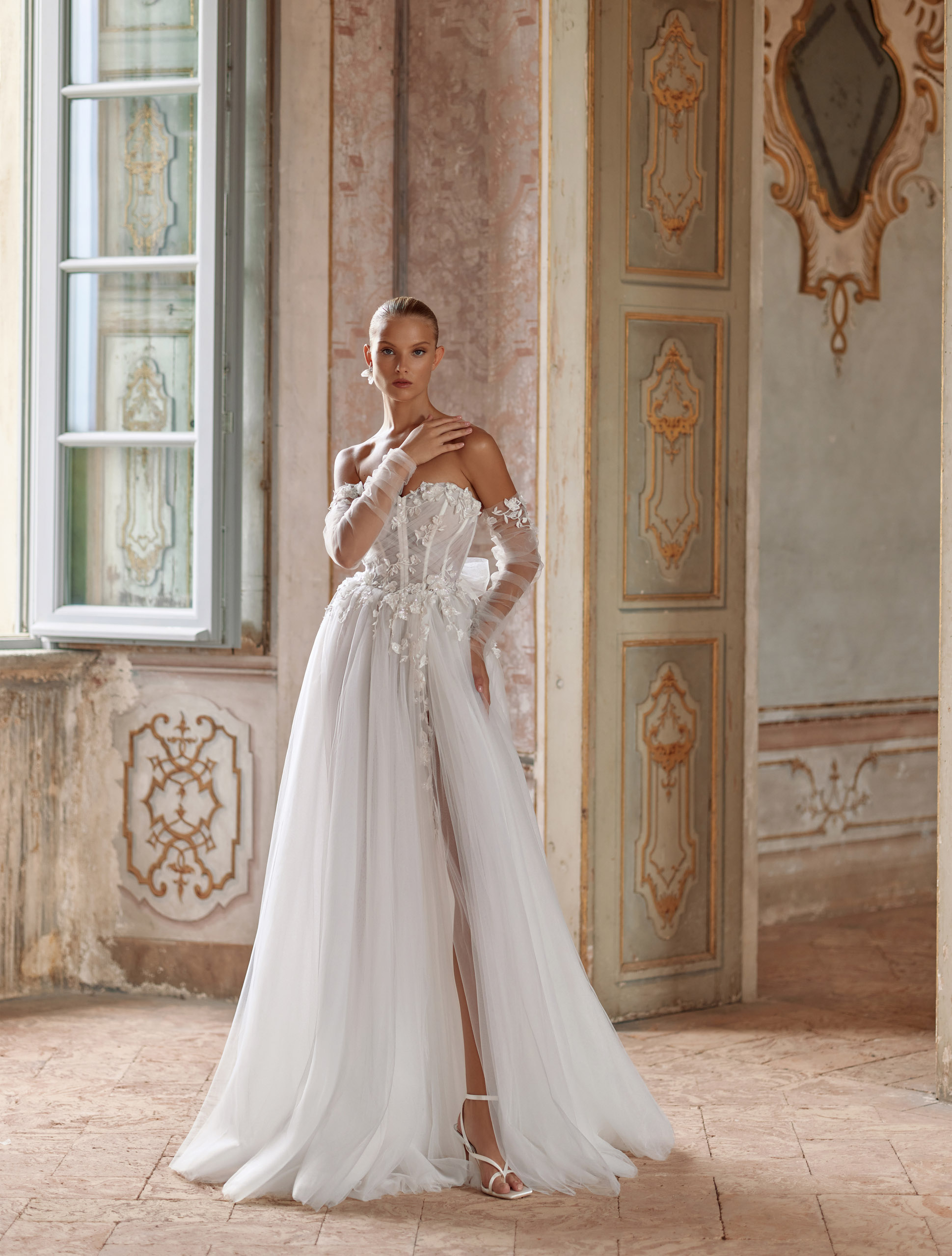 Wedding dress IVJ2024-094