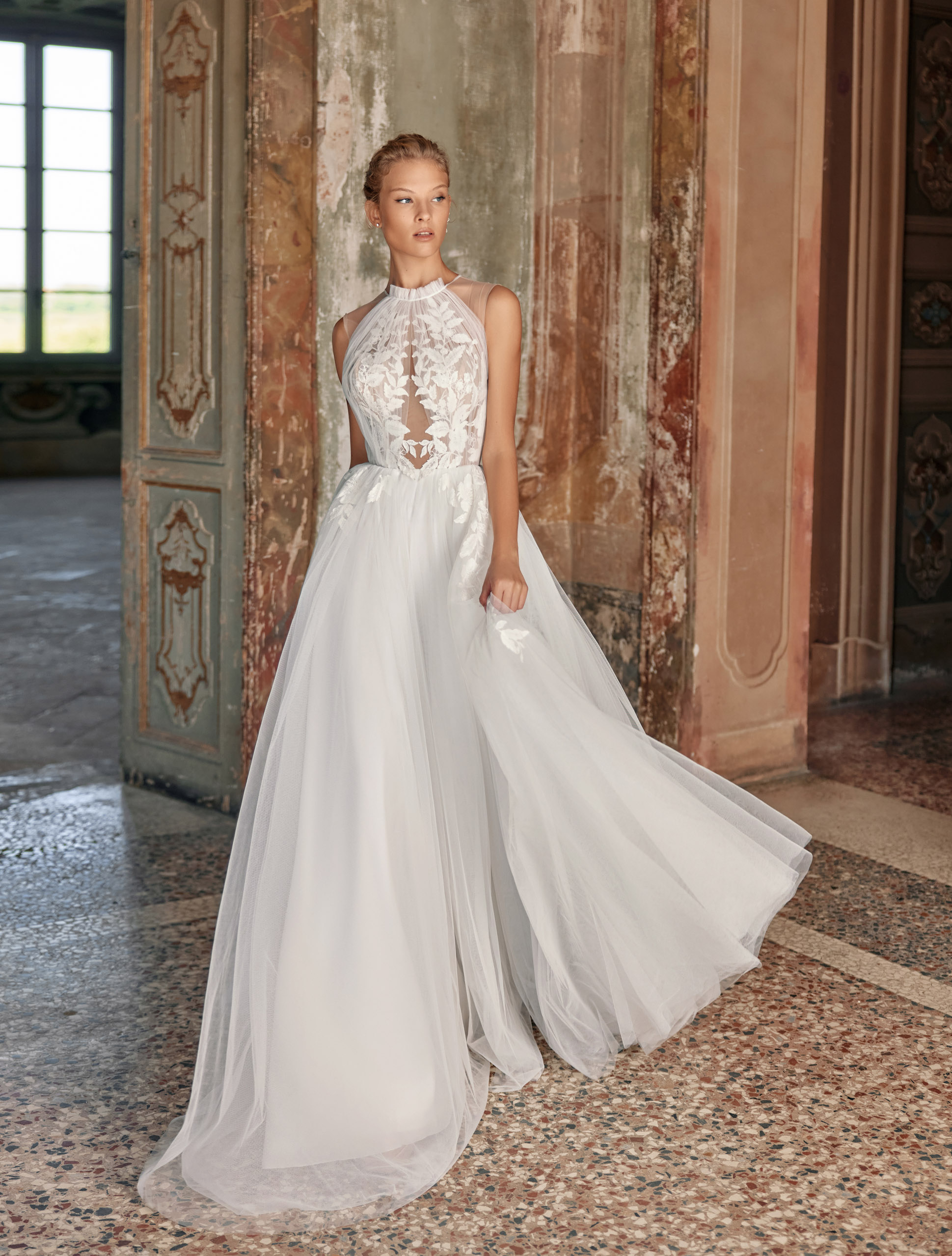 Wedding dress IVJ2024-095