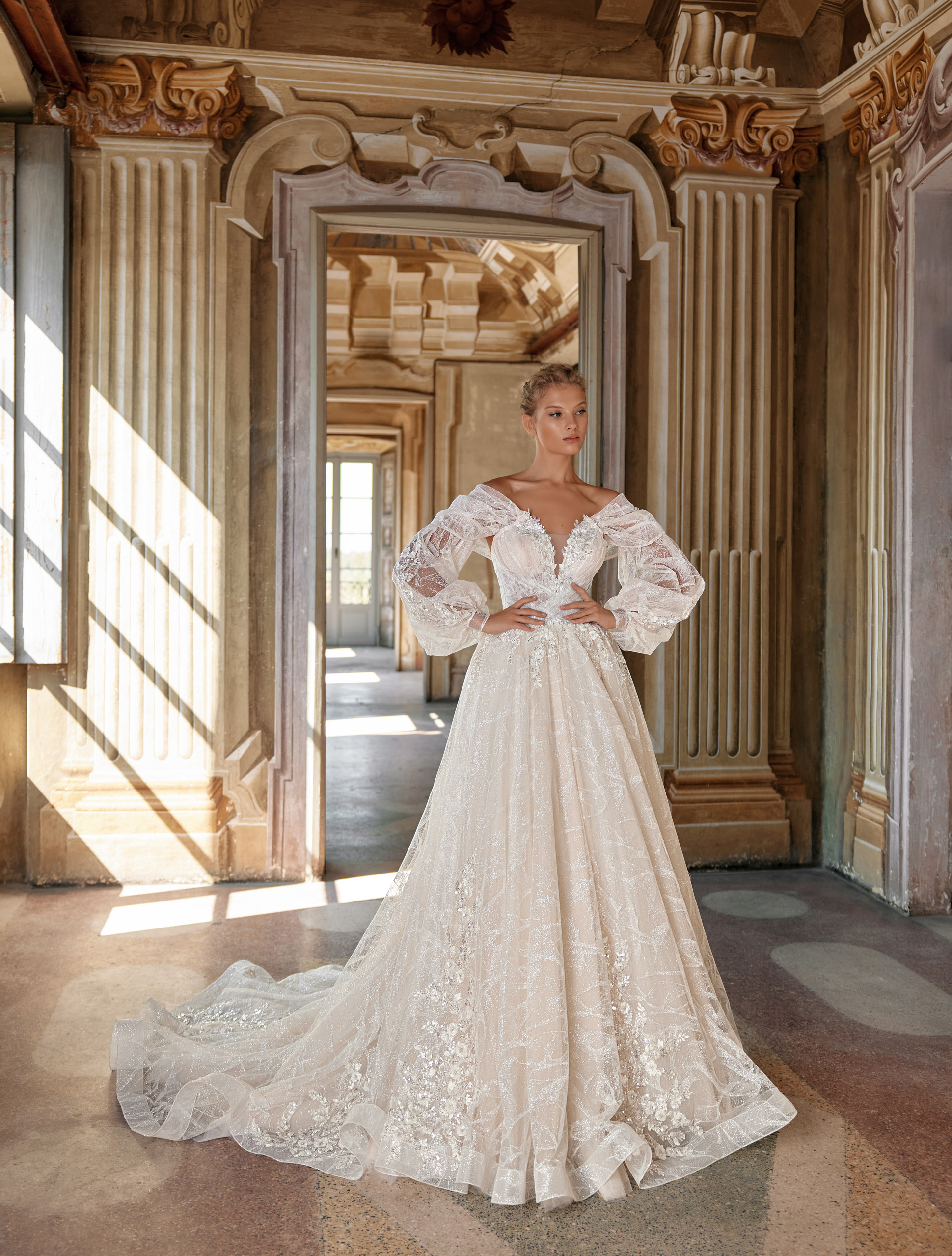 Wedding dress IVJ2024-097