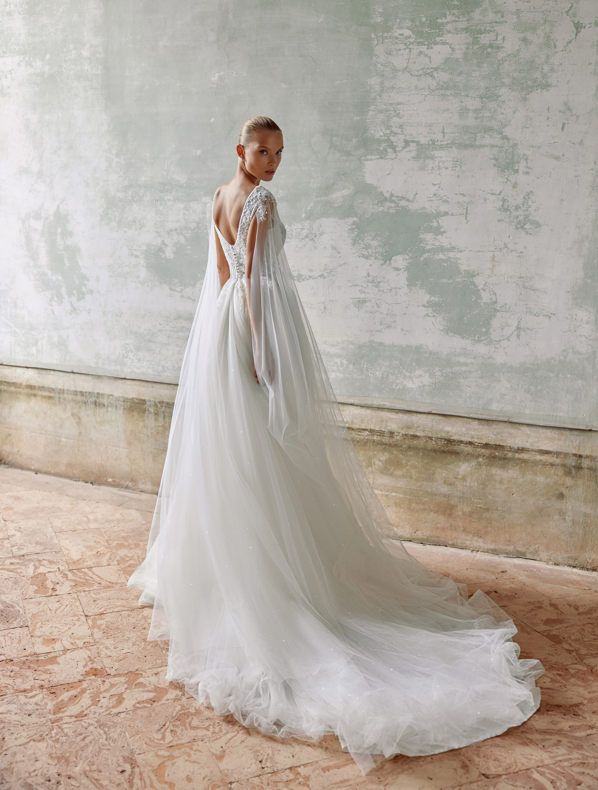 Wedding dress IVJ2024-099