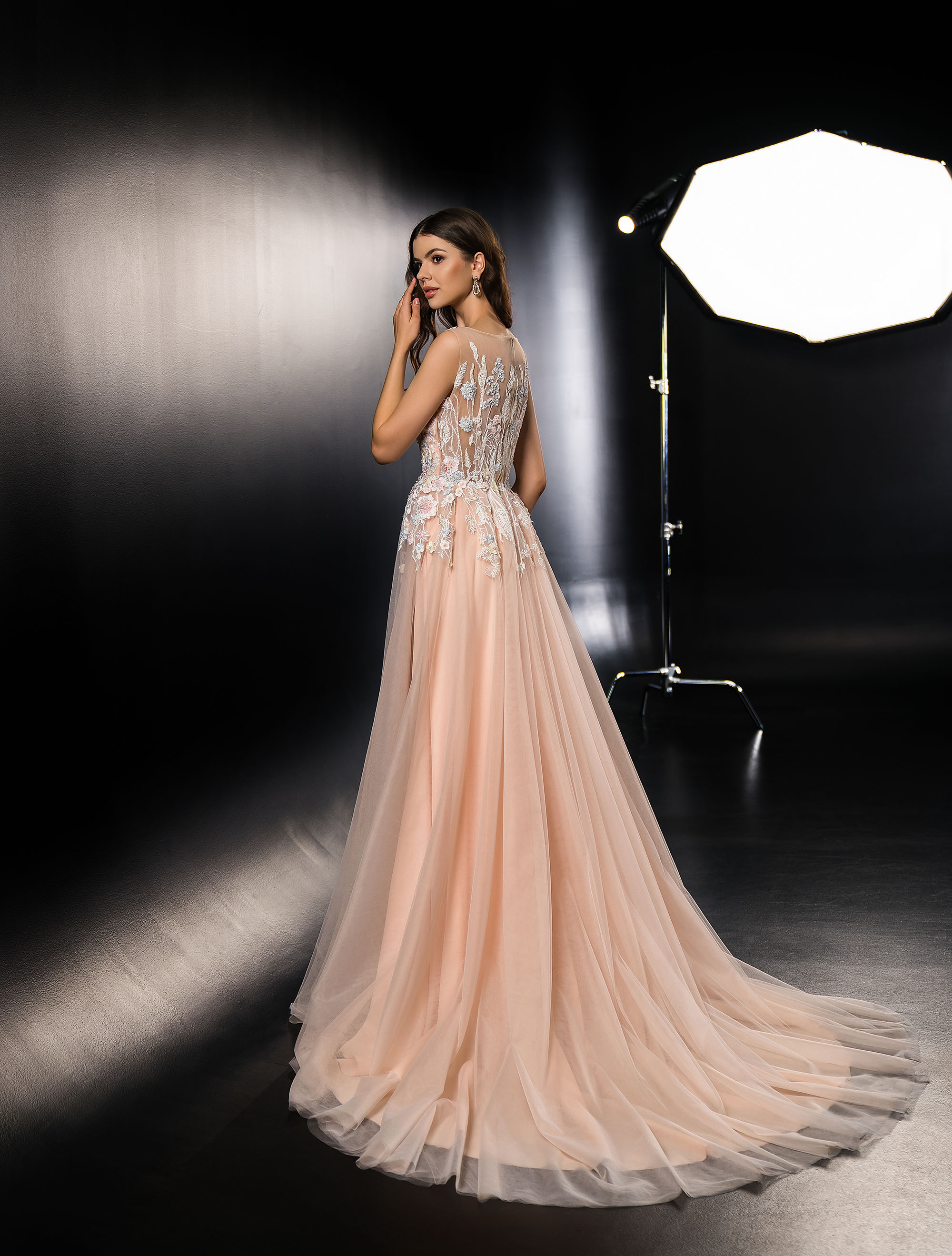 EVENING DRESS AV033