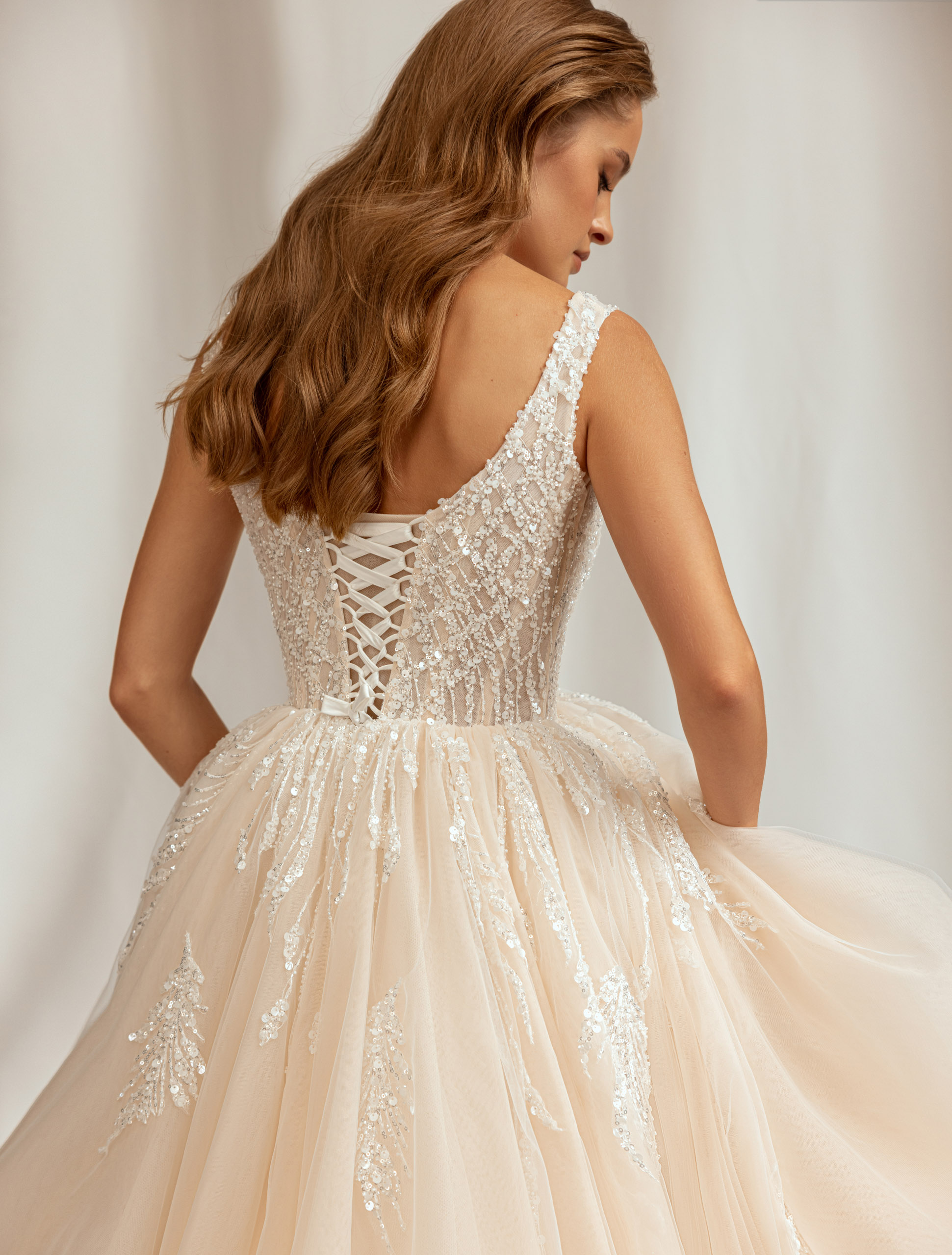 Wedding dress IVJ-1036