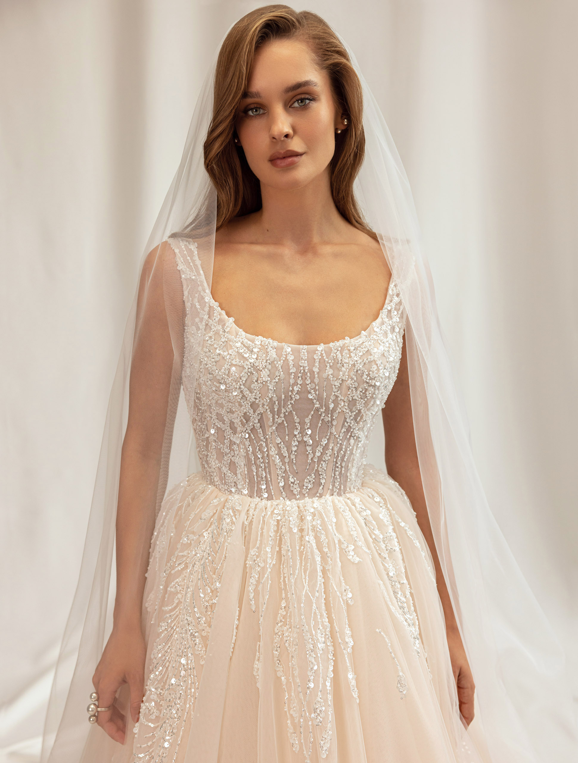 Wedding dress IVJ-1036