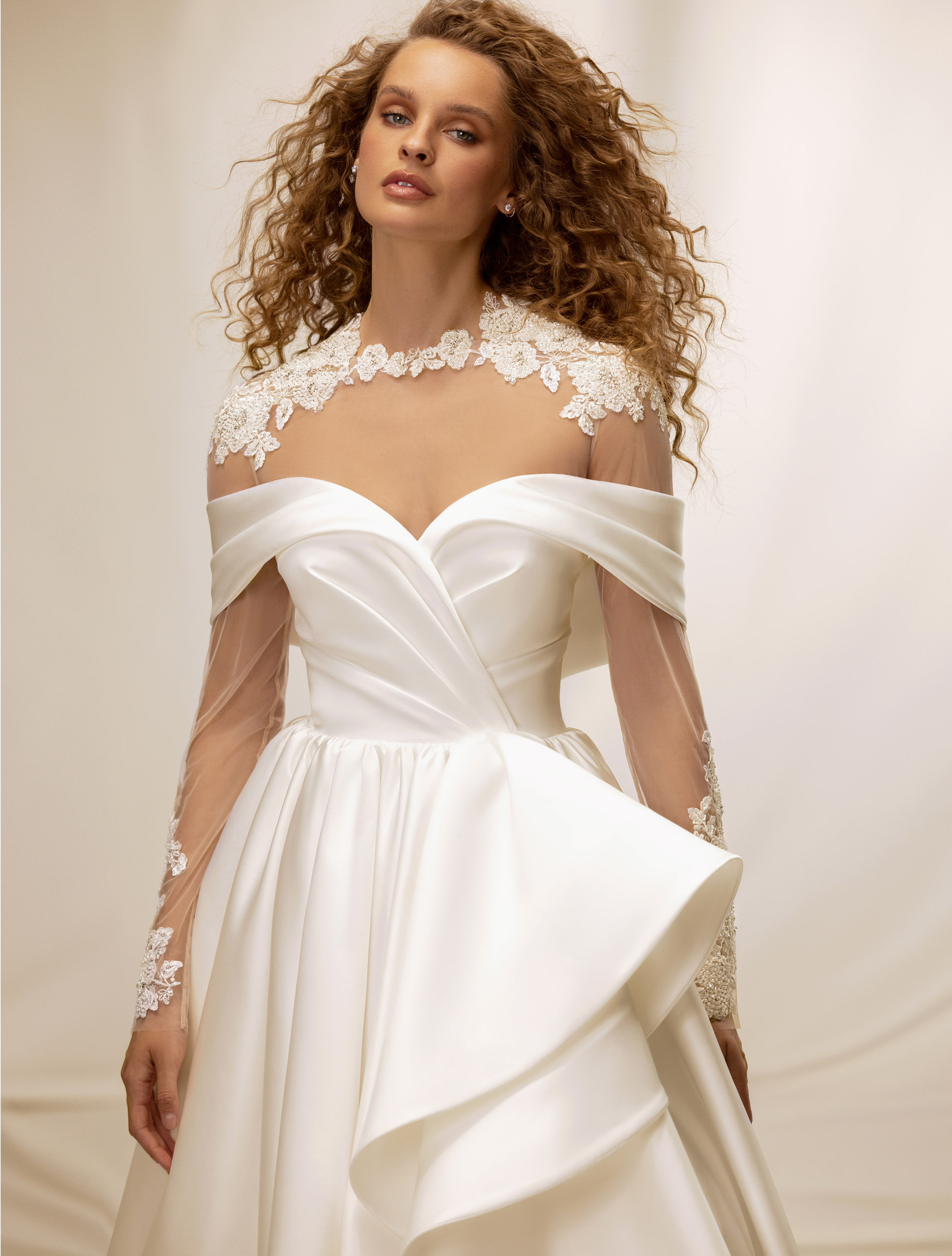 Wedding dress IVJ-1063