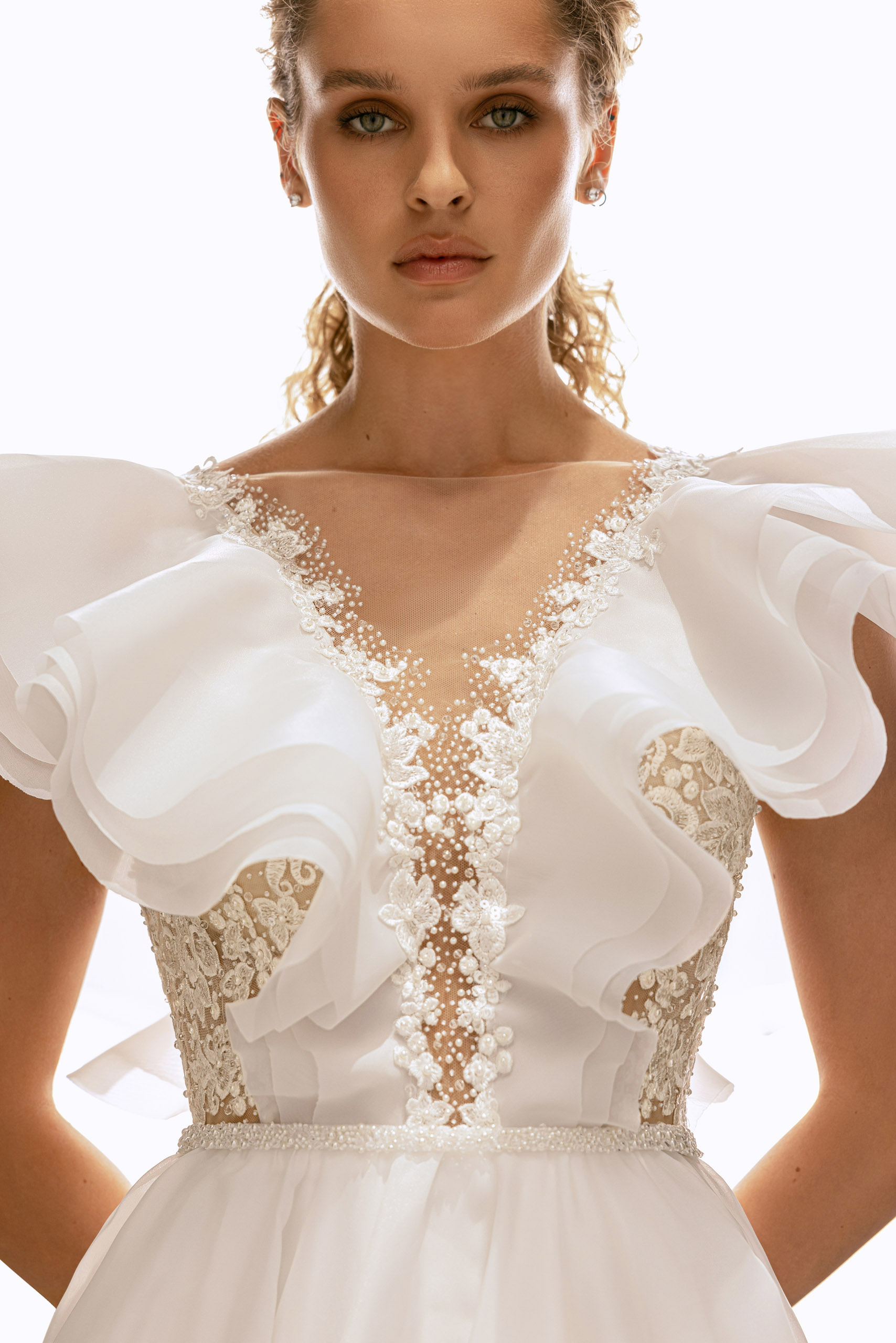 Wedding dress IVJ-1064