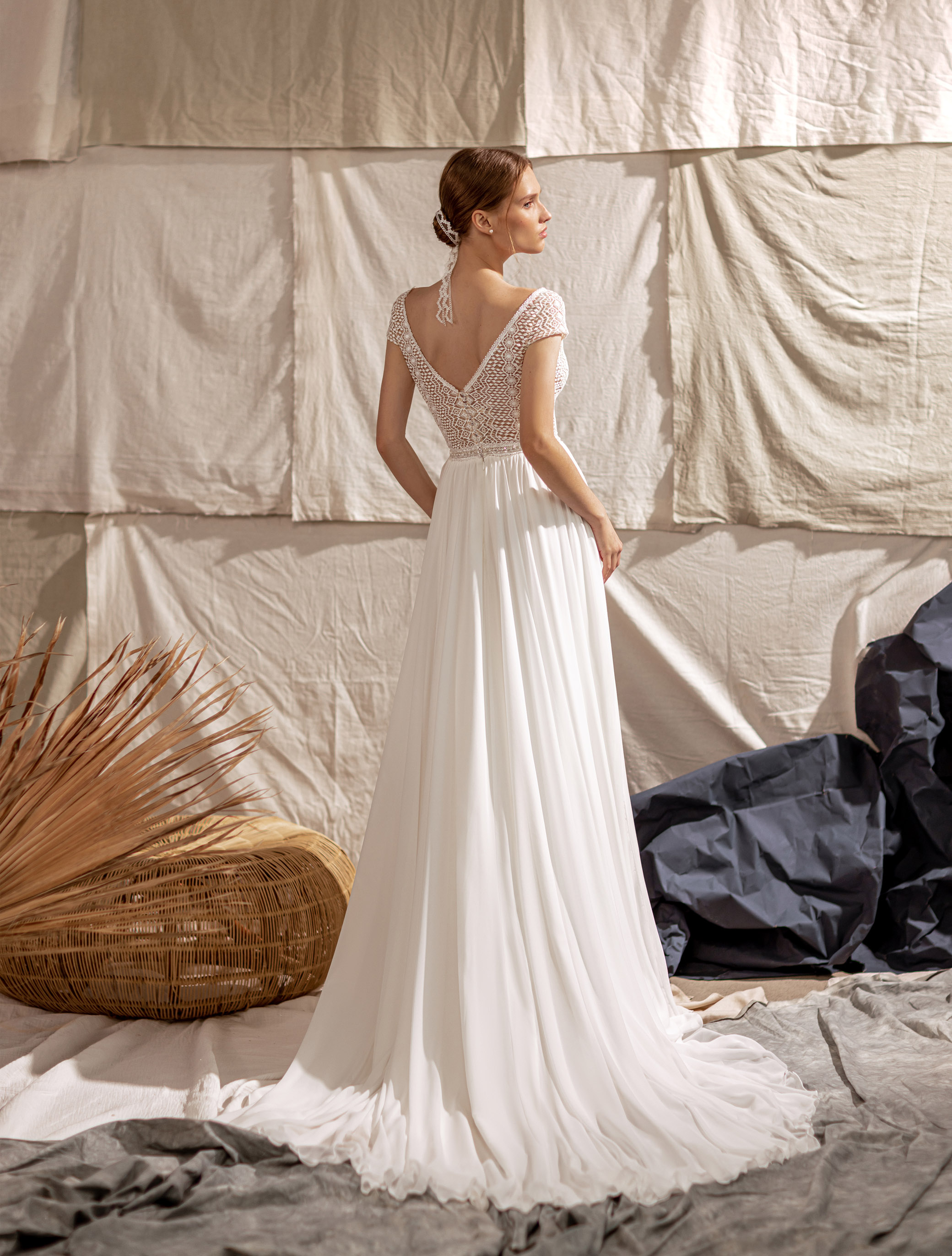 Wedding dress IVL-394
