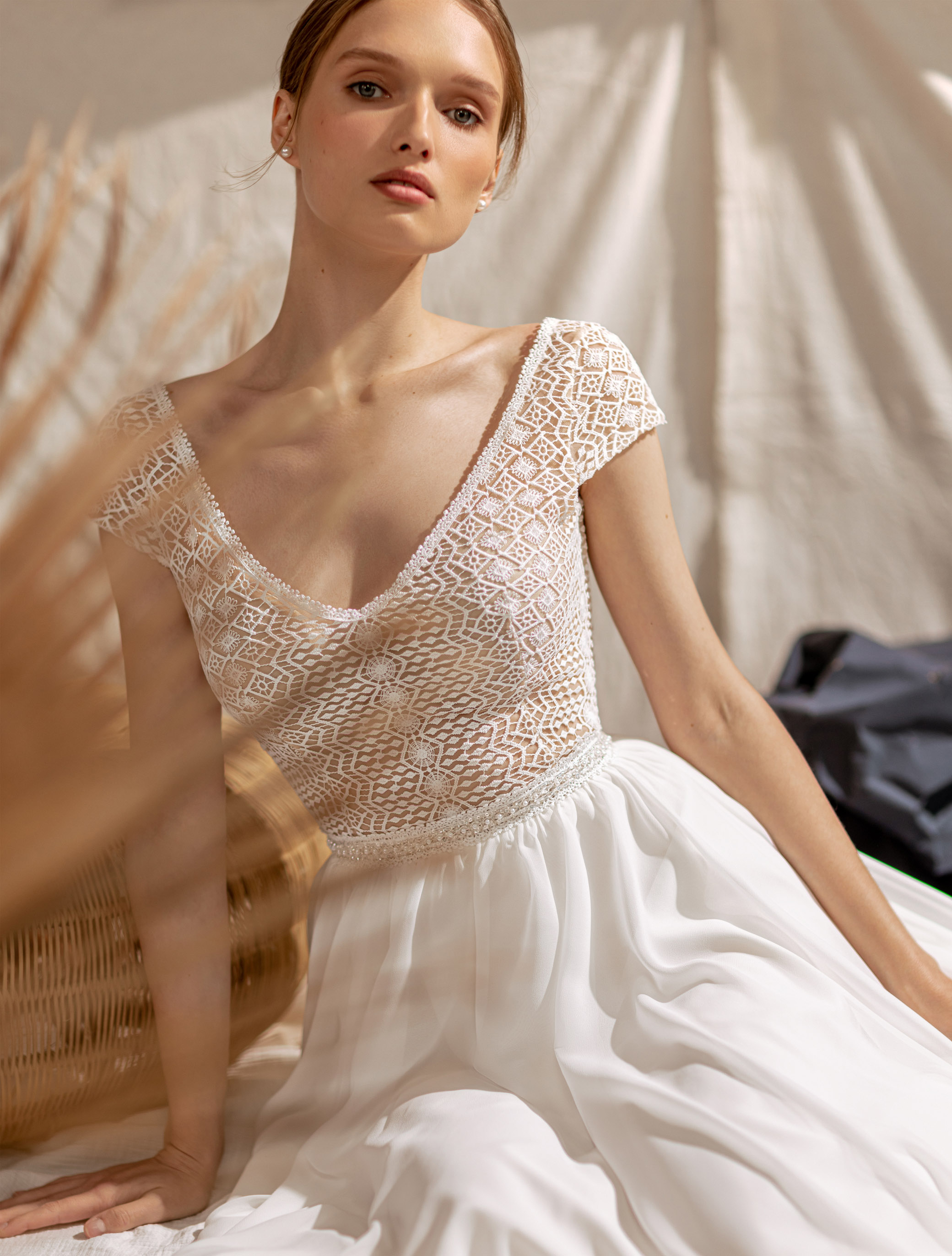 Wedding dress IVL-394